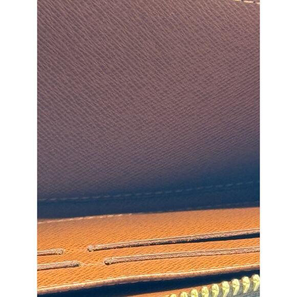 Louis Vuitton Monogram Zippy Wallet - COA Included - Picture 14 of 17